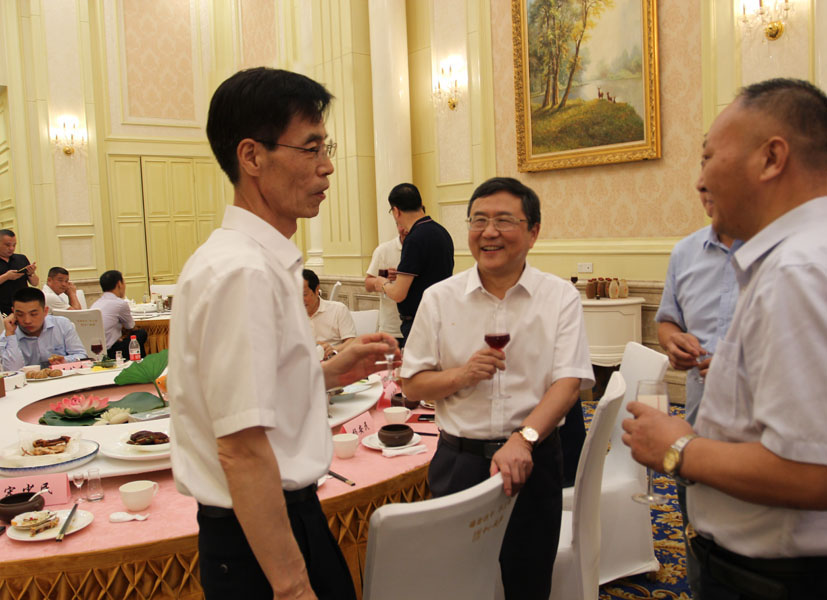 杨安民从业卅五周年系列报道--“璀璨卅五年，荣耀共分享”纪念晚宴